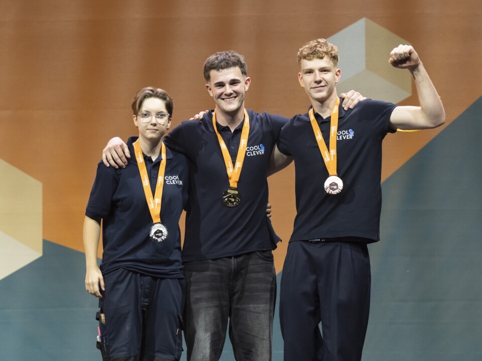 Siegerfoto Schweizermeister Kältesystem Monteur Lernende Siegerfoto Schweizermeister Kältesystem Monteur Lernende