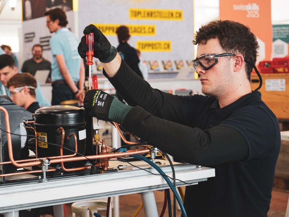 Zaugg Kältesystemmonteur Arbeit an Kälteanlage